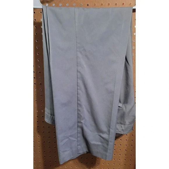 Pro Tour Men's Golf Slacks, Pants Gray 42 x 30 Excellent Preowned Condition - Picture 3 of 4